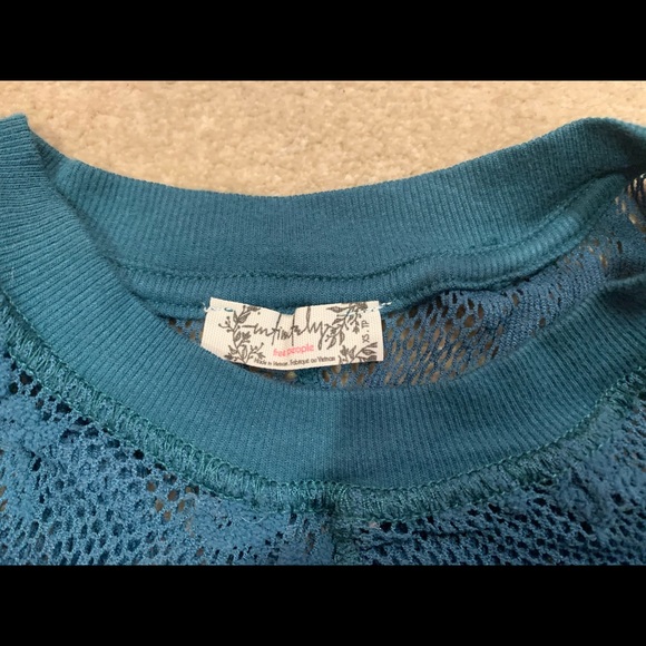 Beautiful top - Picture 6 of 9